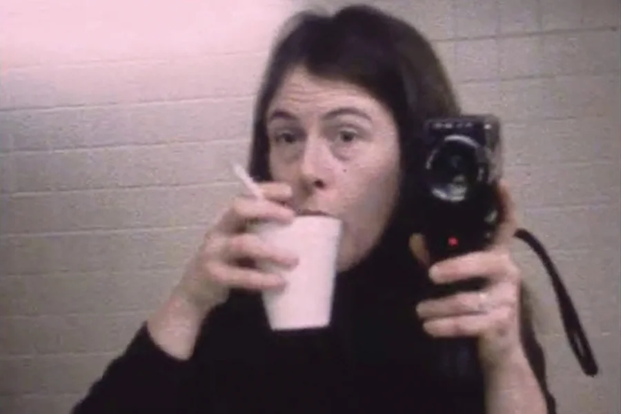 There is the  sound, too, of a ticking clock: A Time-based Reading of Anne Charlotte Robertson’s 'Five Year Diary'