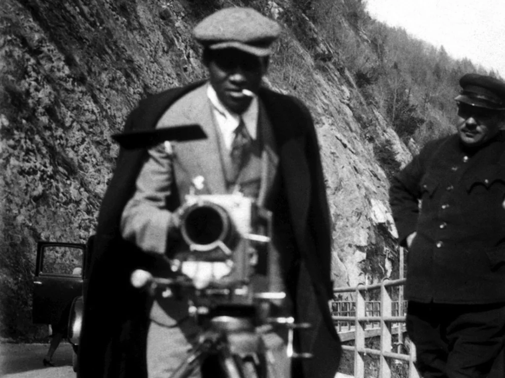 curent_borderline297_028_large